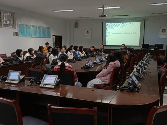 70F4A2ED6E9EE2BB8B095590F7ACF72C